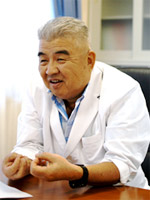 Dr.後藤 康之 近影